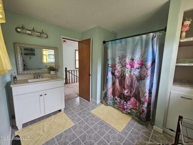 Building Photo - 859 Mill St