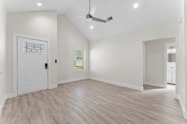 Building Photo - 846 Omeara