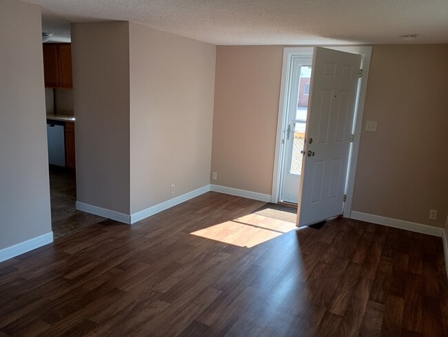 Building Photo - Unit 23