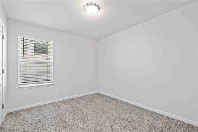 Building Photo - 279 Wells Cir