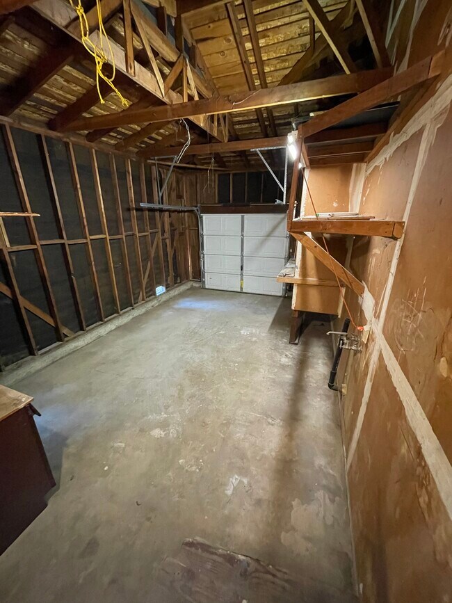 Building Photo - 7179 Palm Ave