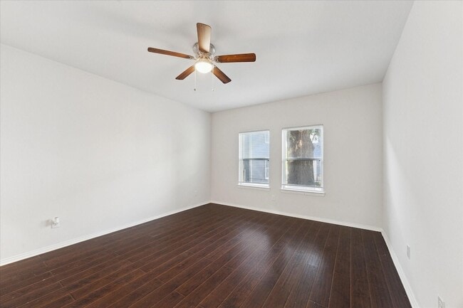 Building Photo - 7047 Avenue