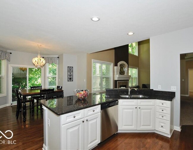 Building Photo - 14080 Plantation Wood Ln