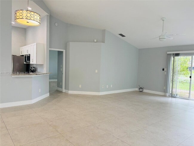Building Photo - 8579 Dynasty Dr