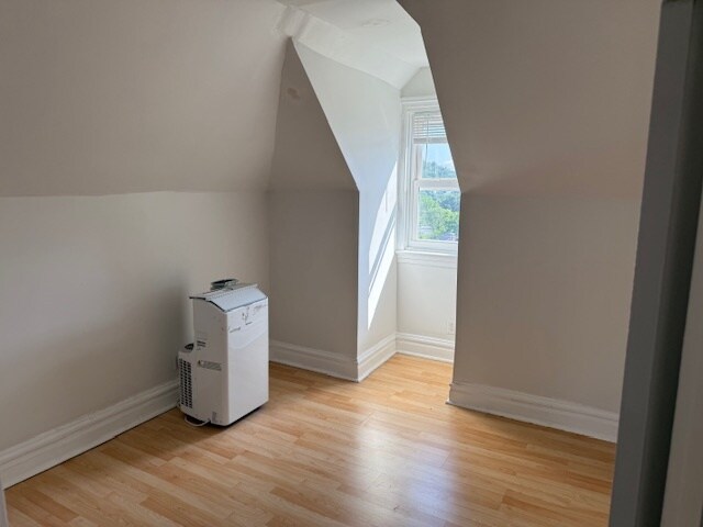 Building Photo - 433 Herschel St