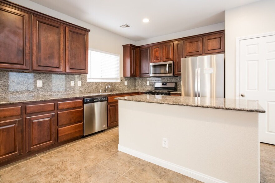Building Photo - 9150 W Brilliant Prairie Ct