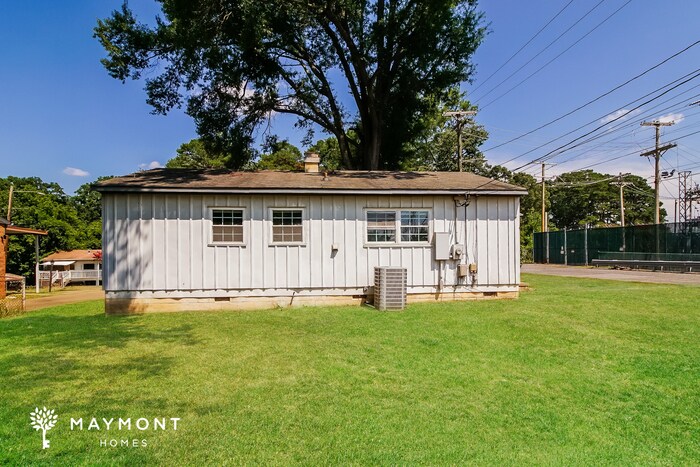 Building Photo - 1261 Hudson Ave
