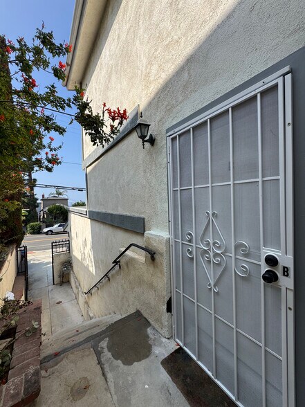 Building Photo - 1734 Prospect Ave