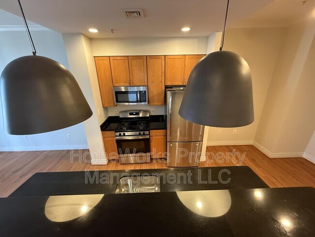 Building Photo - 414 Water St