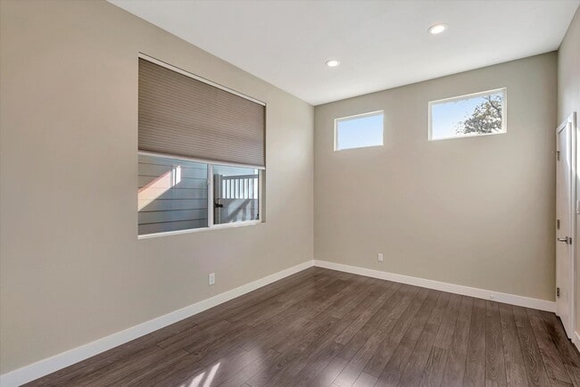 Building Photo - Modern Elegance & Effortless Style l 4BR Santa Clara Home