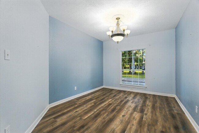 Building Photo - 232 County Rd 633