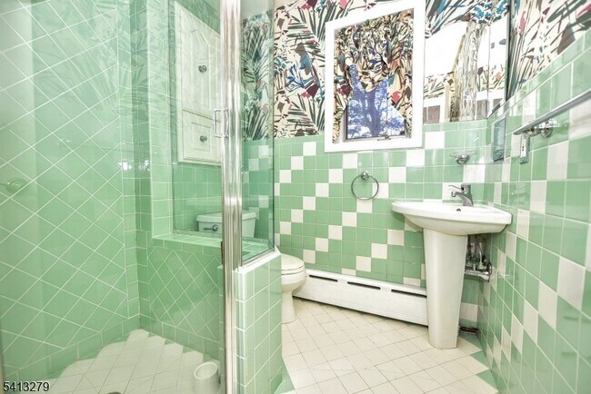 Building Photo - 411 10th St