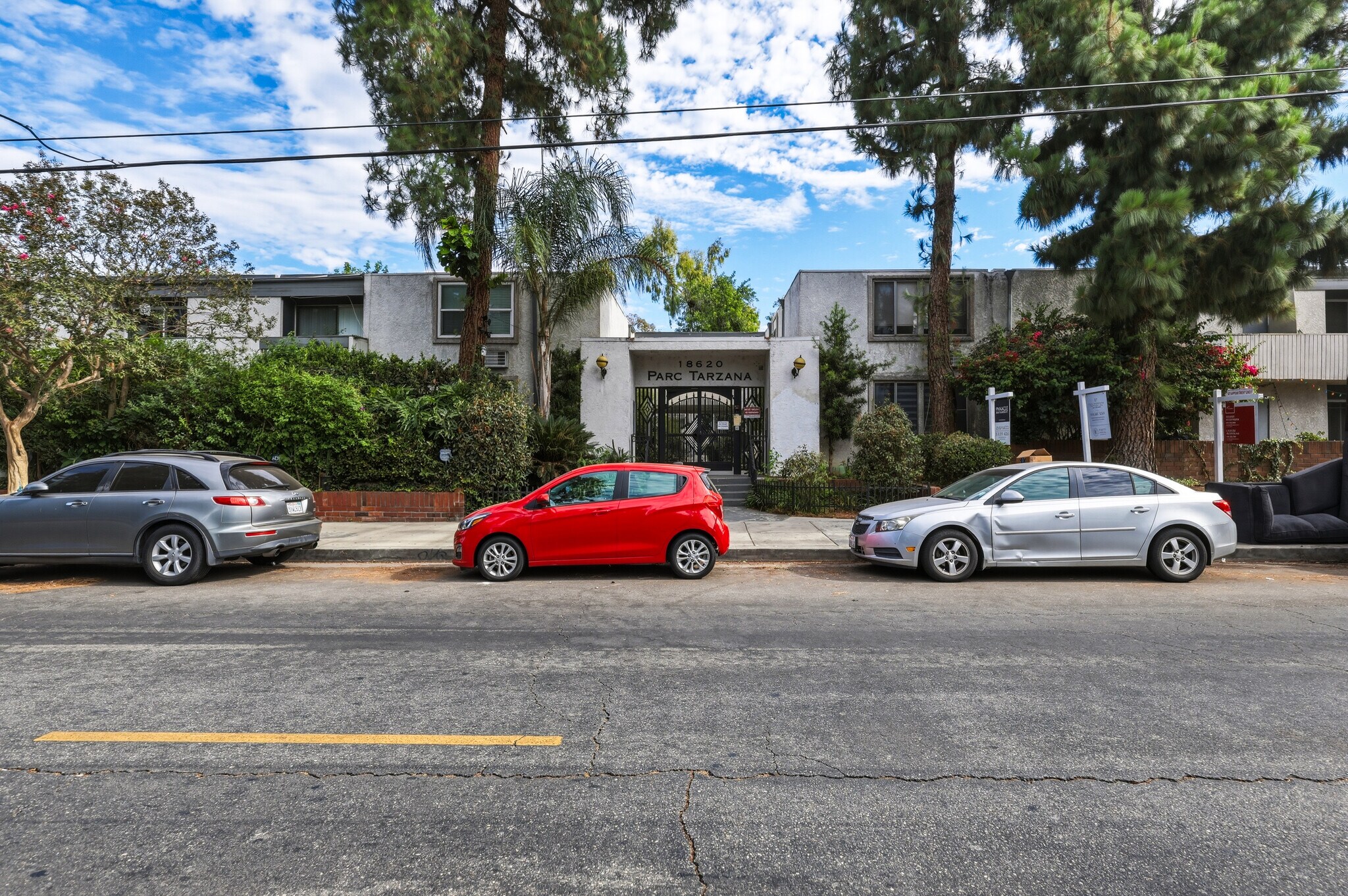 Building Photo - 18620 Hatteras St