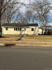 Building Photo - 161 Merrill St