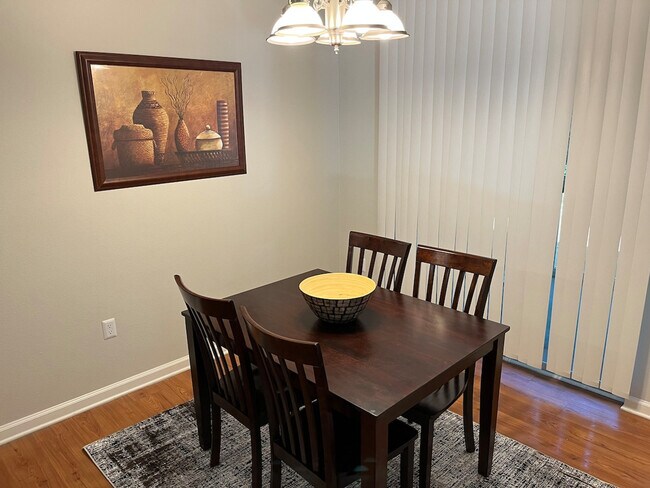 Building Photo - 1302 Belle Point Dr