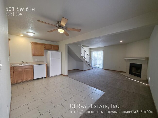 Building Photo - 501 Sw 6th-