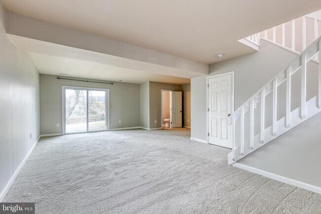 Building Photo - 1193 Bayview Vista