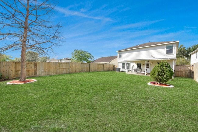 Building Photo - 17006 Kemble Creek Dr