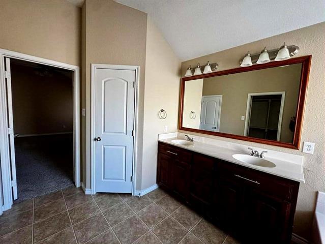 Building Photo - 268 Spring Hollow Dr