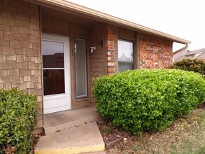 Building Photo - 6820 NW Willow Springs Dr