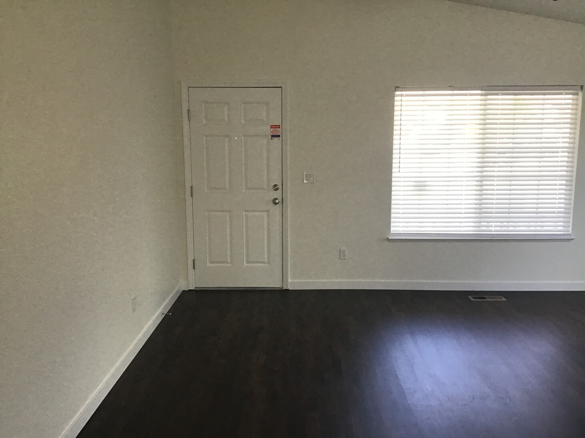 Building Photo - 18258 Oakbrook Ln