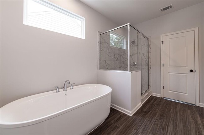 Building Photo - 212 Birchwood Row