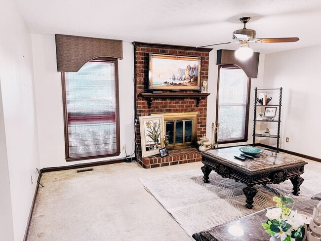 Building Photo - 617 Lufkin Cir