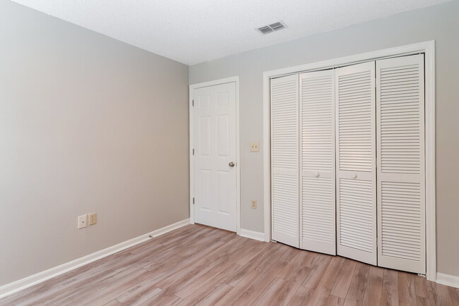 Building Photo - 5779 Forester Oak Ct