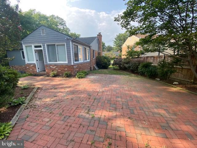 Building Photo - 2205 Colonial Woods Dr