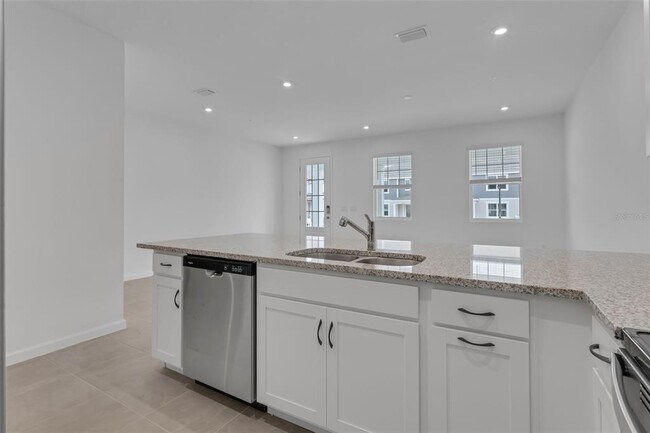 Building Photo - 3239 Gardenia Reserve St