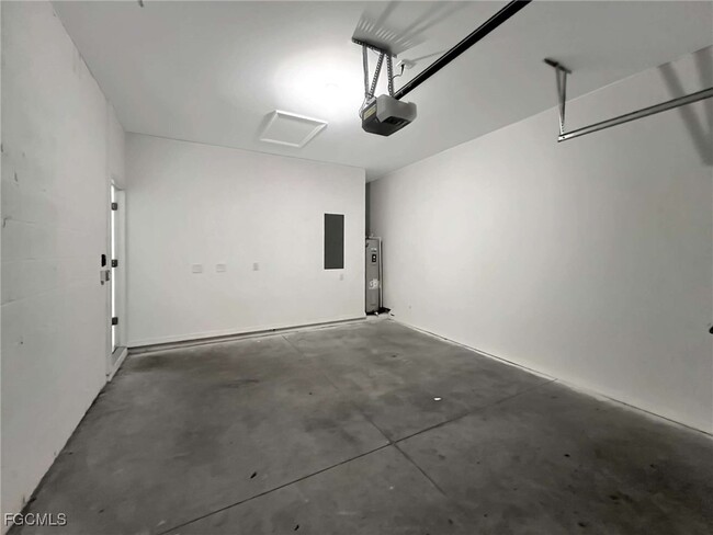 Building Photo - 1320 Trafalgar Pkwy