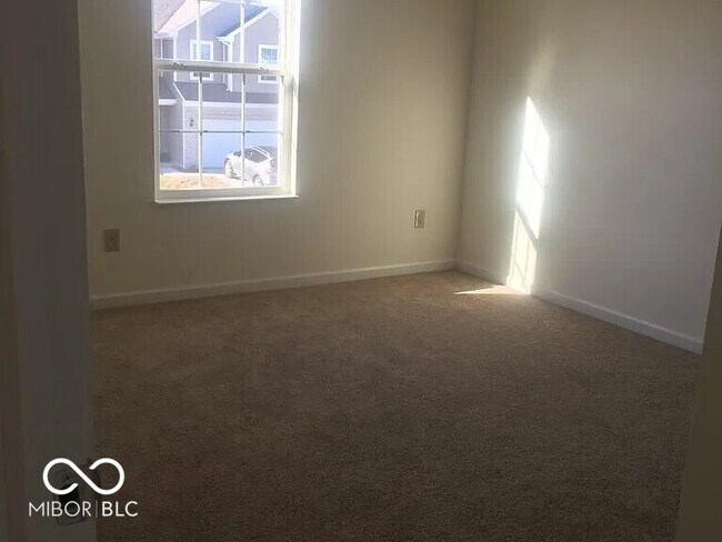 Building Photo - 5421 Tanglewood Ln