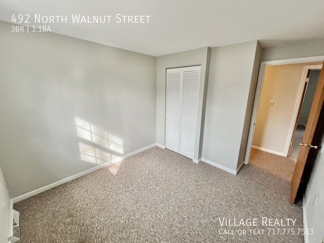 Building Photo - 492 N Walnut St