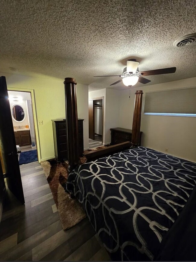 Building Photo - 1207 2nd St SW