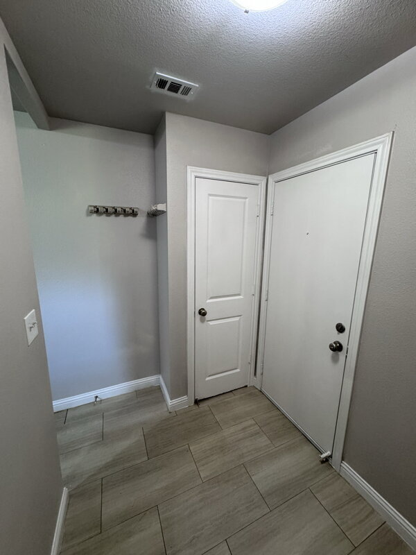 Building Photo - WONDERFULLY UPDATED 3 BEDROOM, 2 BATH, 2-CAR GARAGE RENTAL HOME IN CENTRAL GRAND PRAIRIE WITH SPA...