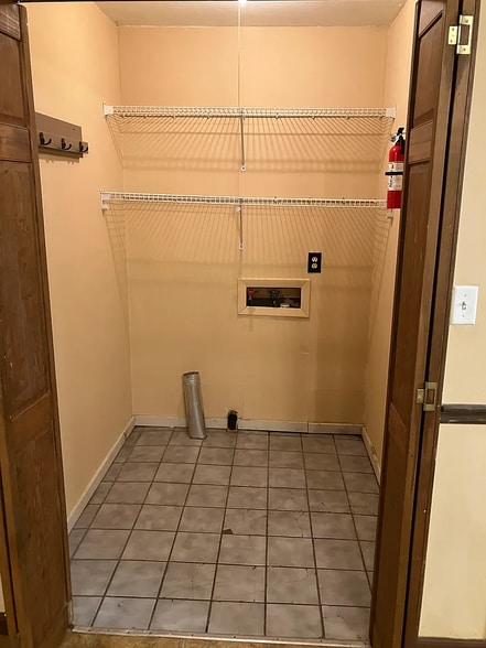 Building Photo - Room in Duplex on Vonda Ln SW