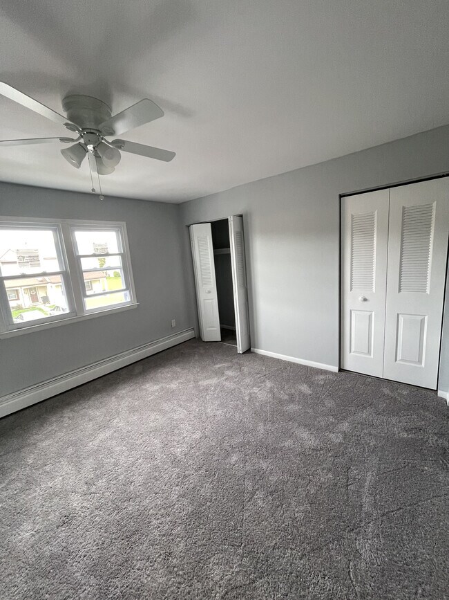 Building Photo - 2205 Walnut Ridge Est