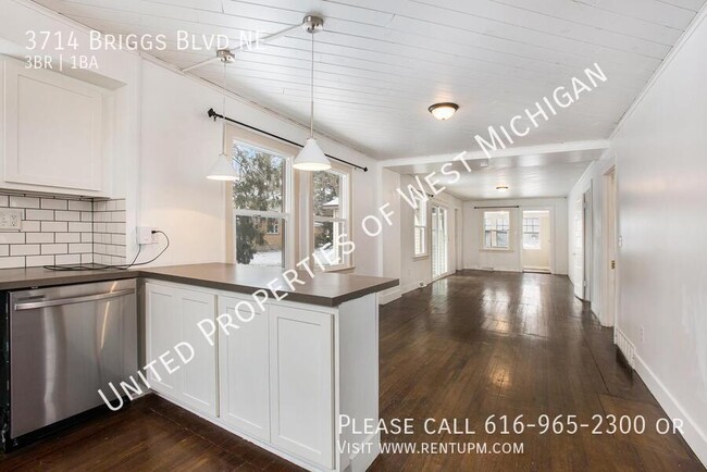 Building Photo - Tours Estimated to Begin 2/21 | 3 Bedroom ...