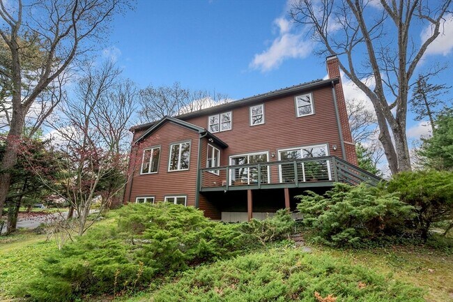 Building Photo - 31 Woodcliffe Rd