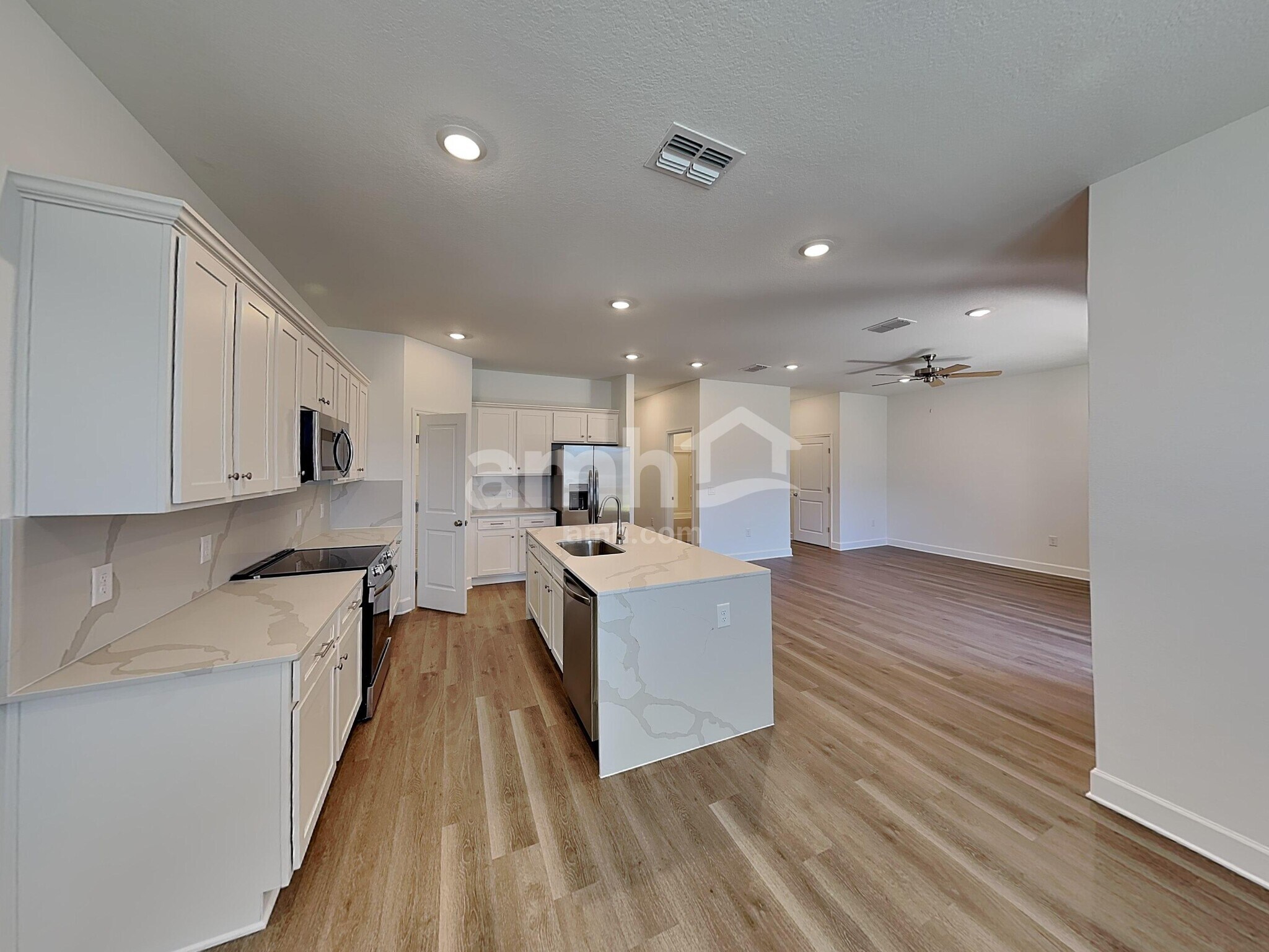 Building Photo - 16430 Cheyanne Ct