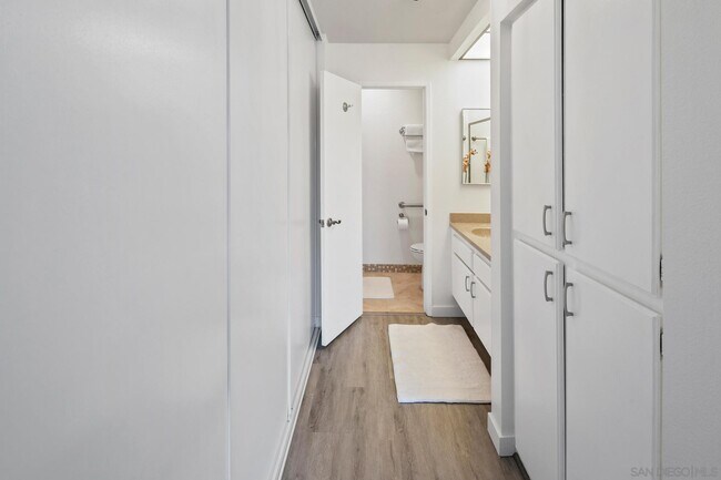 Building Photo - 6877 Caminito Mundo