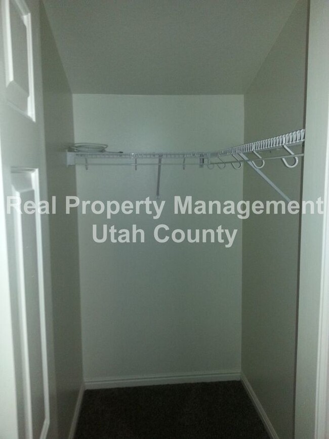Building Photo - 467 W Harvest Moon Dr