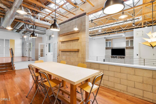 Building Photo - 68 E Montecito Ave