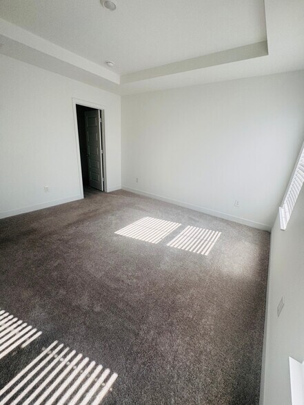 Building Photo - 13769 Gatsby Dr