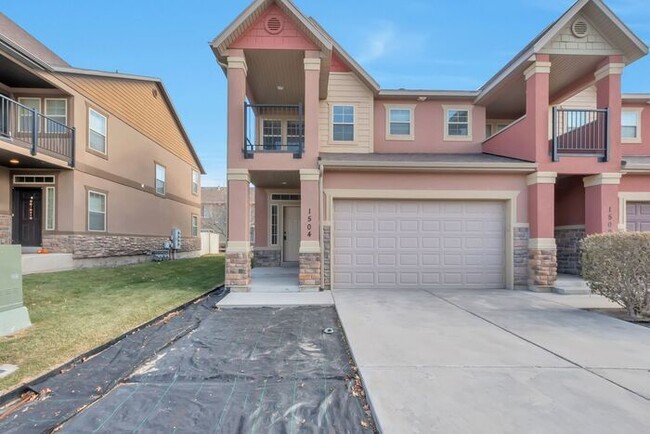 Primary Photo - AWESOME ROW END TOWNHOUSE IN SARATOGA SPRINGS