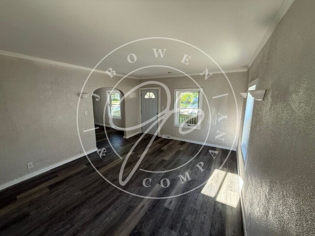 Building Photo - South Toledo  3-Bed Retreat with Spacious ...