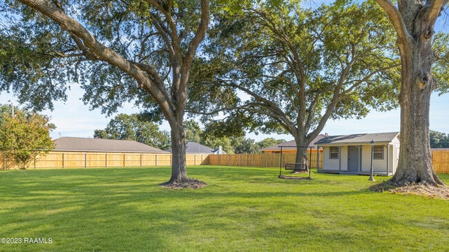 Building Photo - 512 Monarch Dr