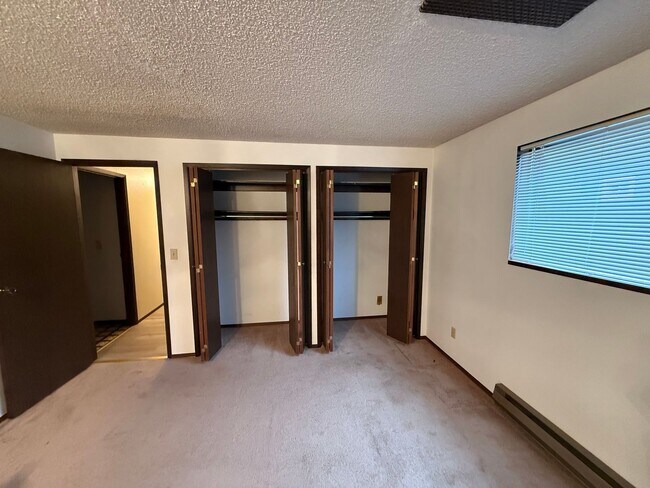 Building Photo - 0743