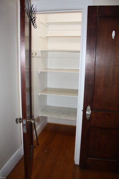 Building Photo - 3409 Greenway