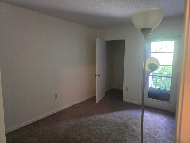 Building Photo - 120 Fisherville Rd